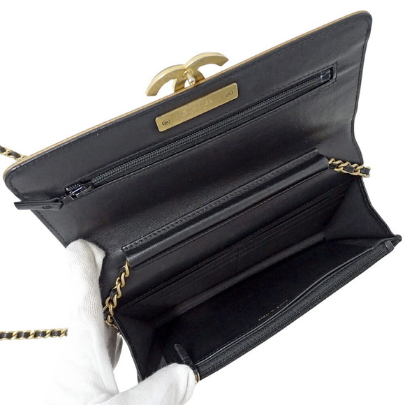 CHANEL Authentic Black Lambskin Leather Wallet - Picture 6 of 16